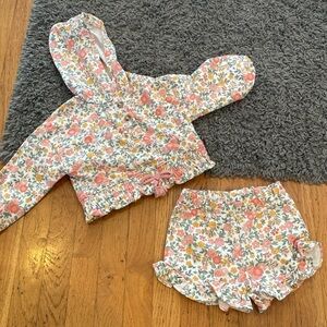 Nicole Miller Sport Baby Girl Floral Two Piece Hoodie and Shorts Size 12 Months